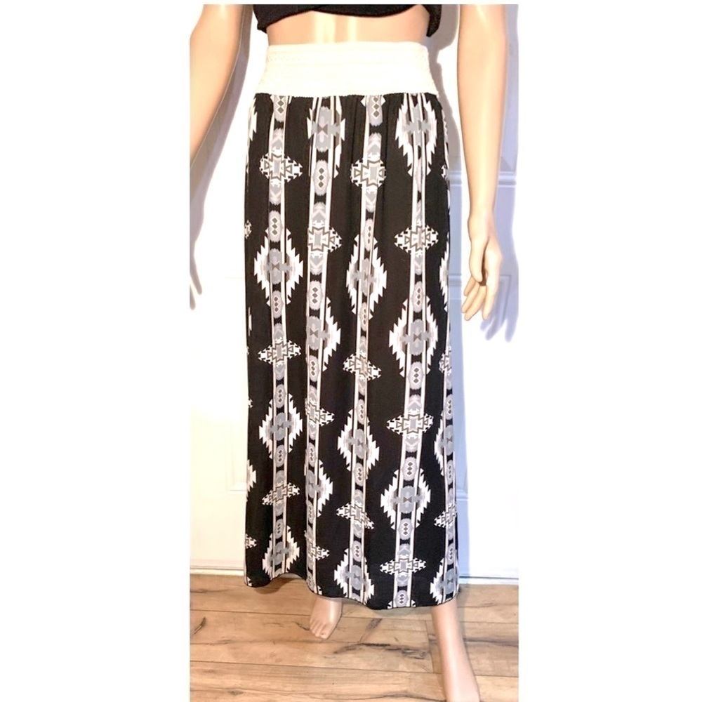 Rue 21 Vintage Aztec style long Maxi Skirt with crochet elastic waist XL